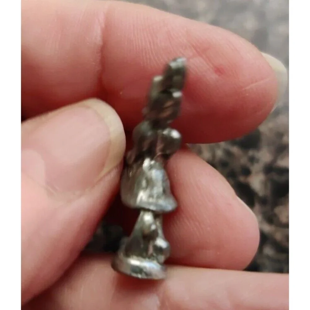 Pre-owned - Disney - 75th Anniversary Monopoly Game Piece - Daisy Duck